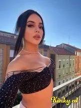 valeria-escort-via-kinky-6984f65eac6ef70013cbb99c