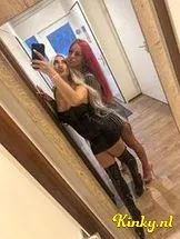 sara-&-barbie-prive-ontvangst-via-kinky-698cb45656a39e00134faa9a