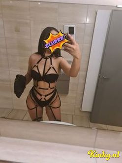 alexis-escort-via-kinky-698ca4d056a39e00134faa10