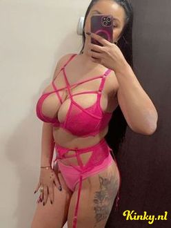 zeynep-escort-via-kinky-698b2ab124dc280012d85924