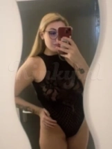 andreea-escort-via-kinky-698de08f7bf4300013d42e9d
