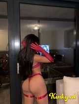 Hailey - Sexy elegant brunette