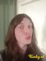 Emma - Crossdresser Emma biedt BJ aan