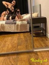 sofía-&-mia-prive-ontvangst-via-kinky-698df3307bf4300013d42ec4