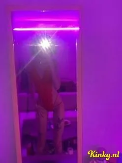 lieve-virtual-sex-via-kinky-698e16f71237a50013cf0935