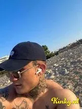 arthur-escort-via-kinky-699301597ce88d0013bdc85b