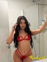 gabriela-escort-via-kinky-69947faf5187d90013c990f9