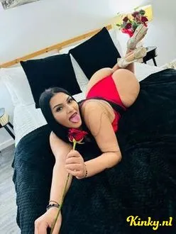 julia-escort-via-kinky-699d639ec2d56c00135f3c1c