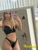 Tati - Sexy Hot Brunette / Exotic GFE