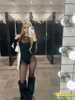 meesteres-jina-bdsm-via-kinky-69c2a0757c303300138730eb