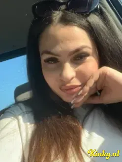 nicky-erotische-massage-via-kinky-69a6cafa493fff0014b8dc28