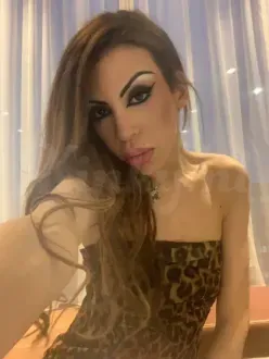catalina-ts-escort-via-kinky-69f27ecdc8ef3c00136f6649