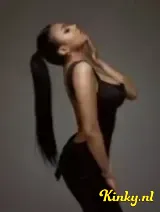 Violetta - Hi, my name is Violetta, I'm Latina