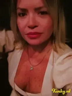 lisa-erotische-massage-via-kinky-69b097a12a615d0013dde389