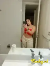 Sophie - Beautiful, curvy, impressive