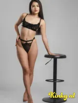 Valeria - I came back baby!