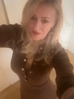 kelly-erotische-massage-via-kinky-6a060392dc456d0013487a24
