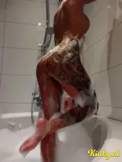 natalia-escort-via-kinky-69ae32200a9696001210386a