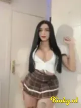 Mia - beautiful trans woman fully endowed 23cm