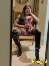 lia-bdsm-via-kinky-69b2c78cb21adb0013240f62