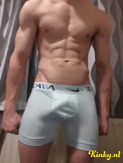 luciano-escort-via-kinky-69b5da1ecabdd40013eebb0c