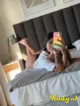 sophie-virtual-sex-via-kinky-69b3253361a33e0013a7dc72