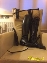 master-victor-escort-via-kinky-5f2a896de5da08afd48f2e62