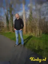 Chris - Attent gezelschap