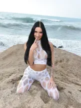 sanne-virtual-sex-via-kinky-6a1ed5bfee5ff800132048f5
