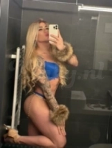 catalina-escort-via-kinky-69ccee944373ac00133b0daa