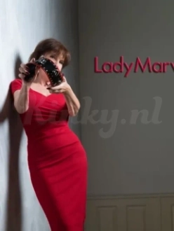 lady-marveana-bdsm-via-kinky-69d74b29fea7580013dc4714