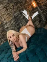 arianna-escort-via-kinky-69ea0b46602ef200146ebec7