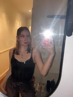 meesteres-selena-bdsm-via-kinky-69dc0975bff53300135059b8