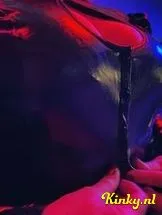 meesteres-niky-bdsm-via-kinky-6974d6ca11aba90014035124