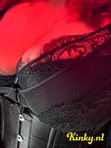 meesteres-niky-bdsm-via-kinky-664ddbf9ce23b1001a1e7f9e