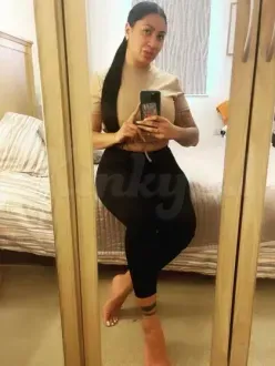 issa-escort-via-kinky-69f340ce1aa45a0014e78ca7