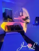 Lina - Unieke massage op melktafel met edging