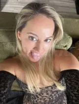 Alice - Milf love to make you happy 
