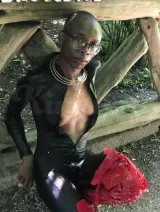 Adama - New frenchie kinky hairy with big clit