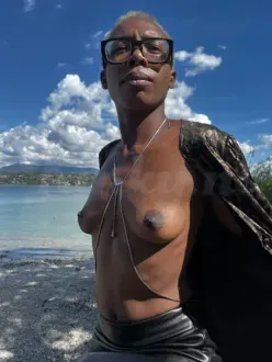 adama-escort-via-kinky-6a0c804834dfe10012cd13d0