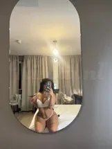 daisy-escort-via-kinky-6a21f971ee5ff80013204e90