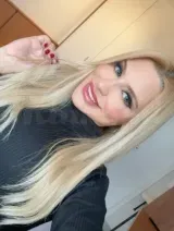 Lara - New Girl