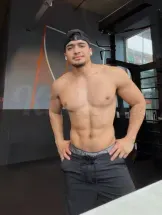 julianno-escort-via-kinky-6a3262f39eee4500141b195a
