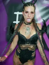 Blazy - Online Cosplay Girlfriend