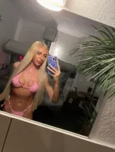 alexis-escort-via-kinky-6a4294da5da91100135cab9a
