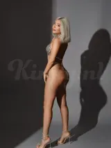 Chloe - Luxury companion