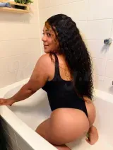 Luna - New hot Latina big-booty party