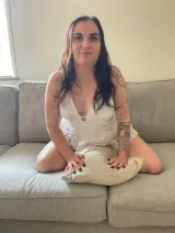 Larissa - Hot Girl-Party Girl
