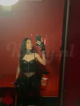 yolanda-bdsm-via-kinky-6a5ce9b718b52100141dc892