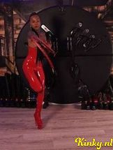 miss-venchy-bdsm-via-kinky-690097e82ae1c7001222deed